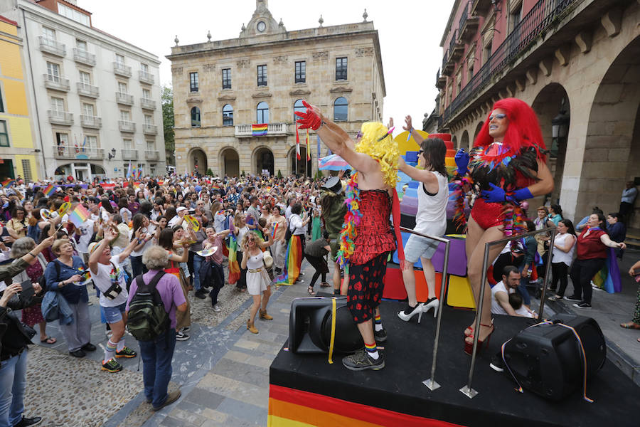 Desfile del Orgullo en Gijón.