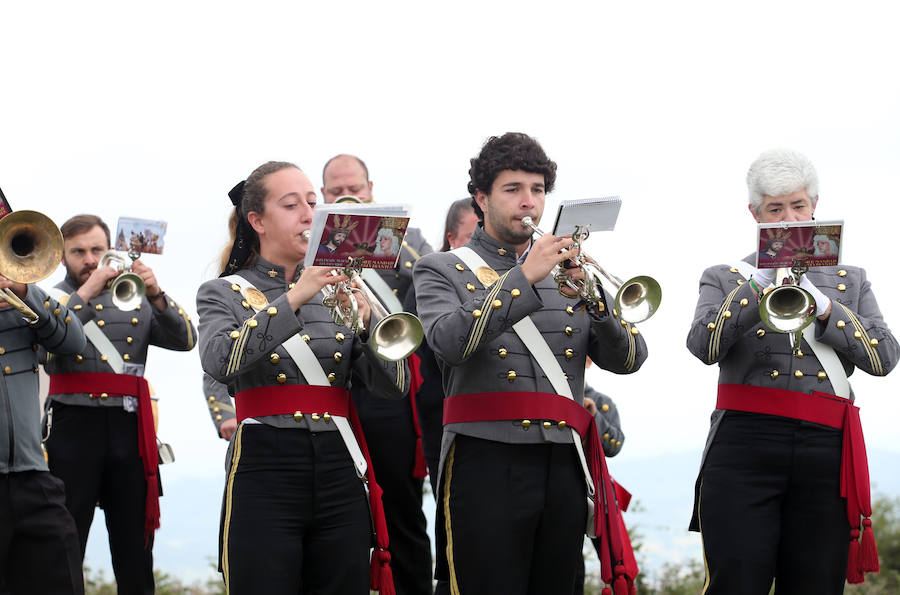 Multitudinaria misa en El Naranco, Oviedo. 