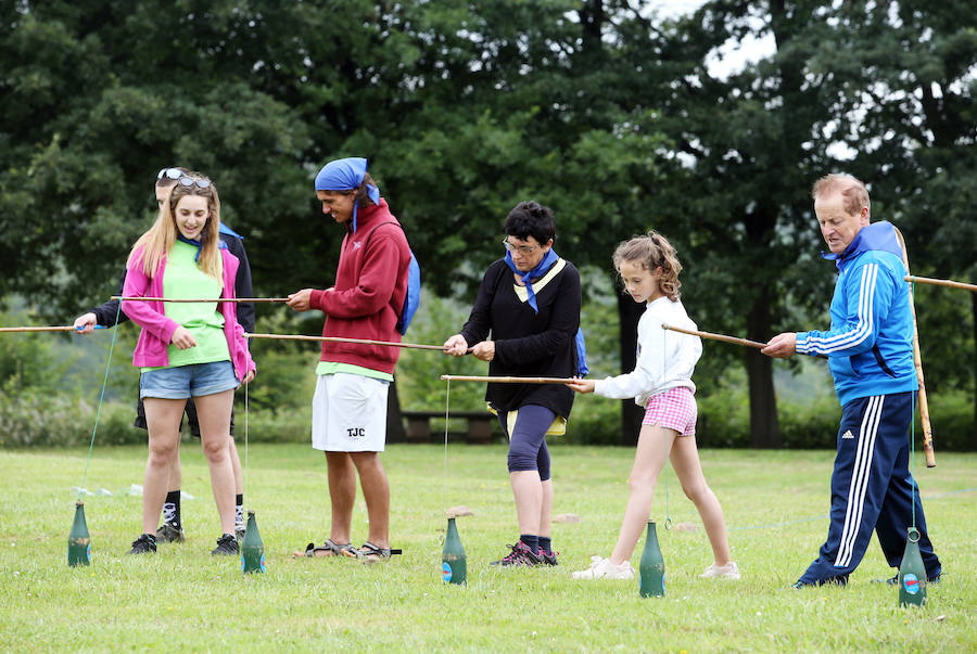 Multitudinaria misa en El Naranco, Oviedo. 