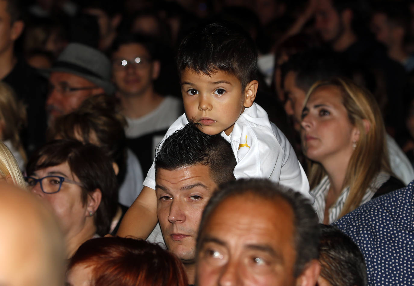  ¡Búscate en entre los asistentes al recital que tuvo como escenario el festival Metrópoli!