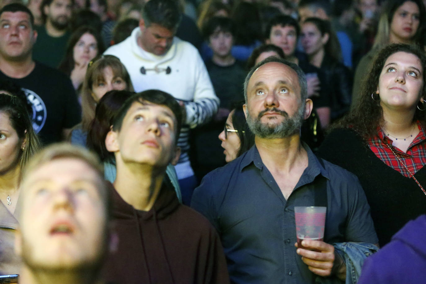  ¡Búscate en entre los asistentes al recital que tuvo como escenario el festival Metrópoli!