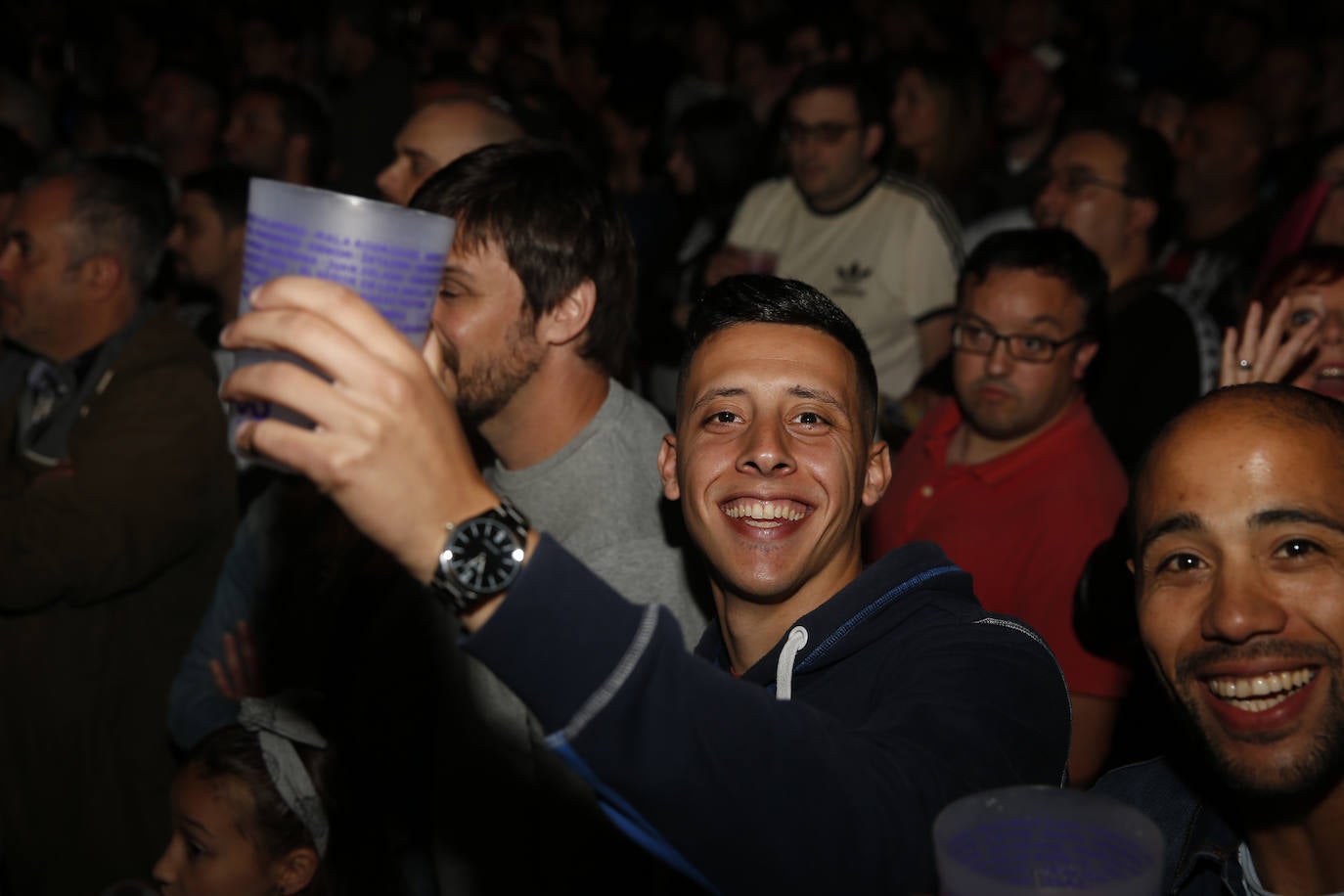  ¡Búscate en entre los asistentes al recital que tuvo como escenario el festival Metrópoli!