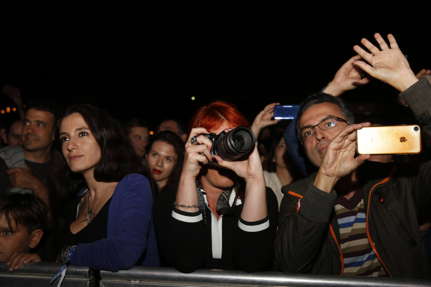  ¡Búscate en entre los asistentes al recital que tuvo como escenario el festival Metrópoli!