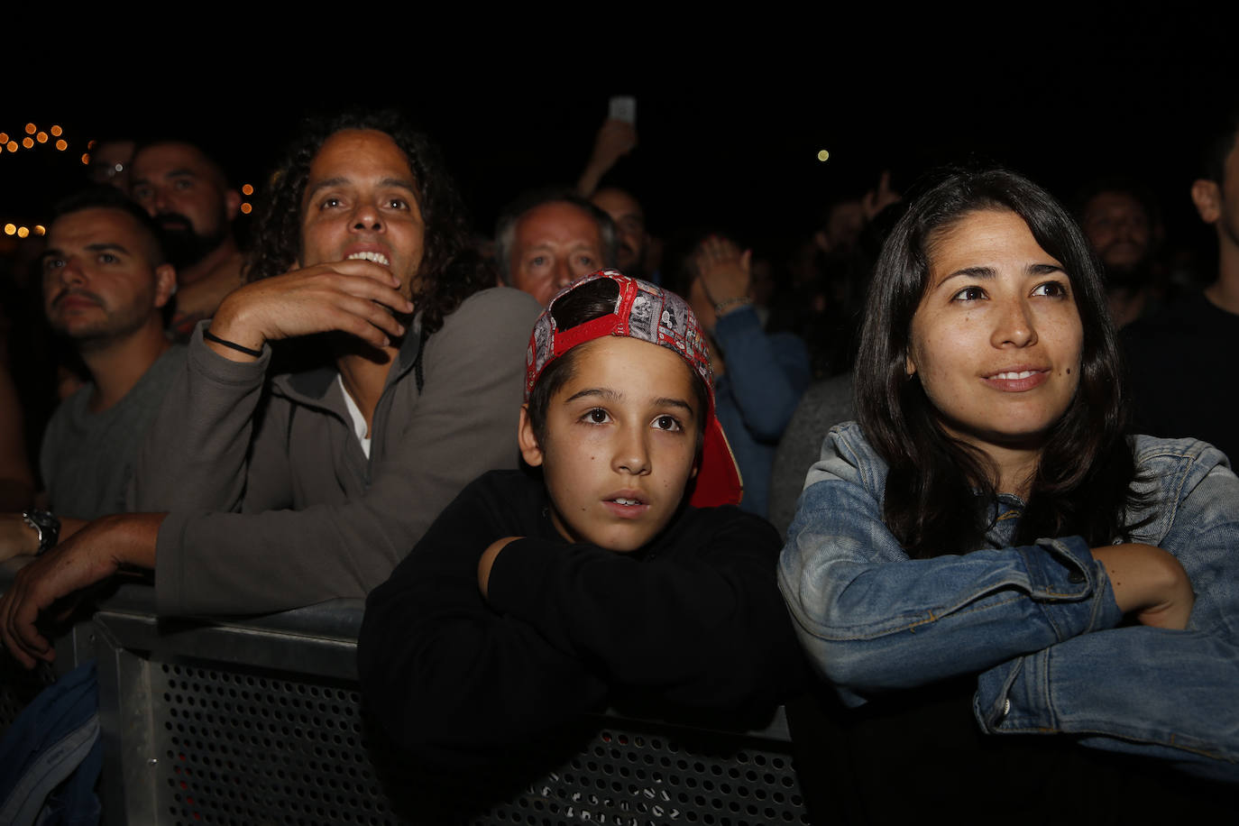  ¡Búscate en entre los asistentes al recital que tuvo como escenario el festival Metrópoli!