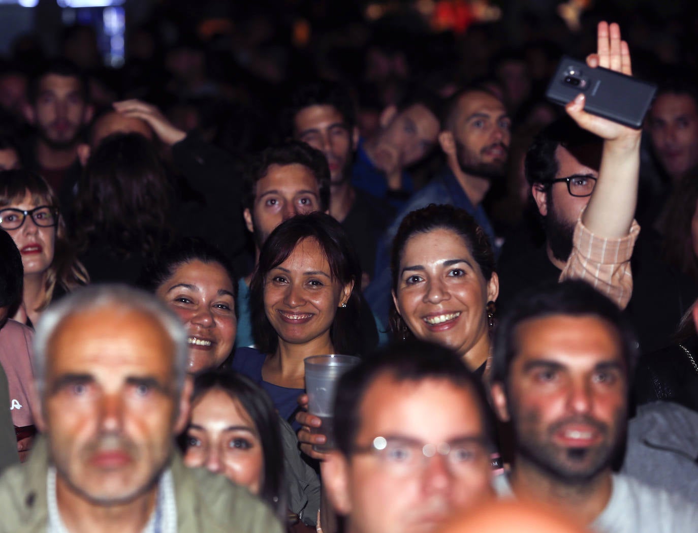  ¡Búscate en entre los asistentes al recital que tuvo como escenario el festival Metrópoli!