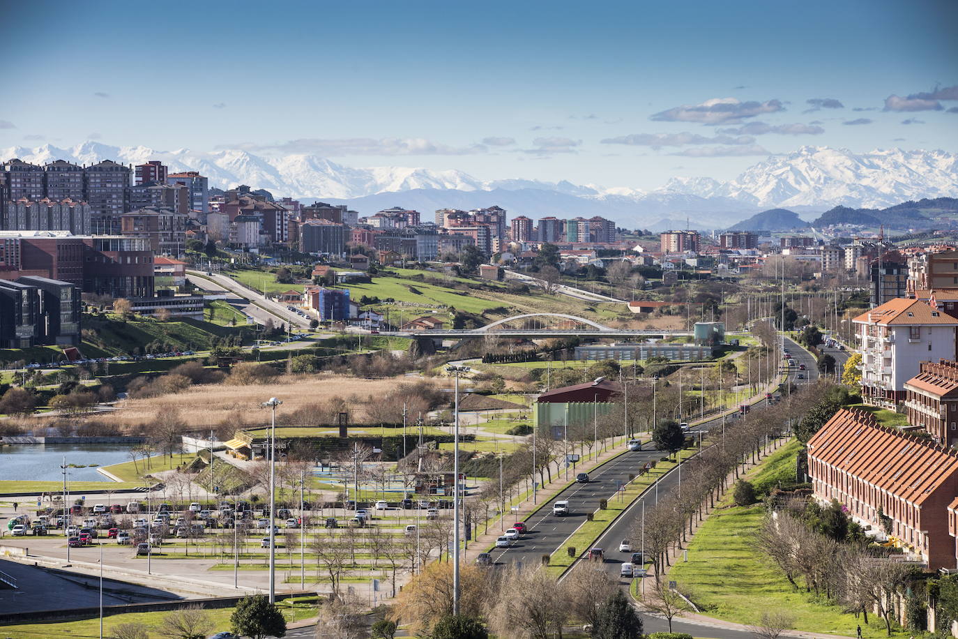 8. Santander es una ciudad que presume de tener playas y amplias zonas verdes. El mayor pulmón de la ciudad es el Parque Atlántico de las Llamas (609.194 m²), seguido por el Parque de La Magdalena (288.042 m²) y el Parque de La Remonta (286.333 m²), según el ranking de Holidu.