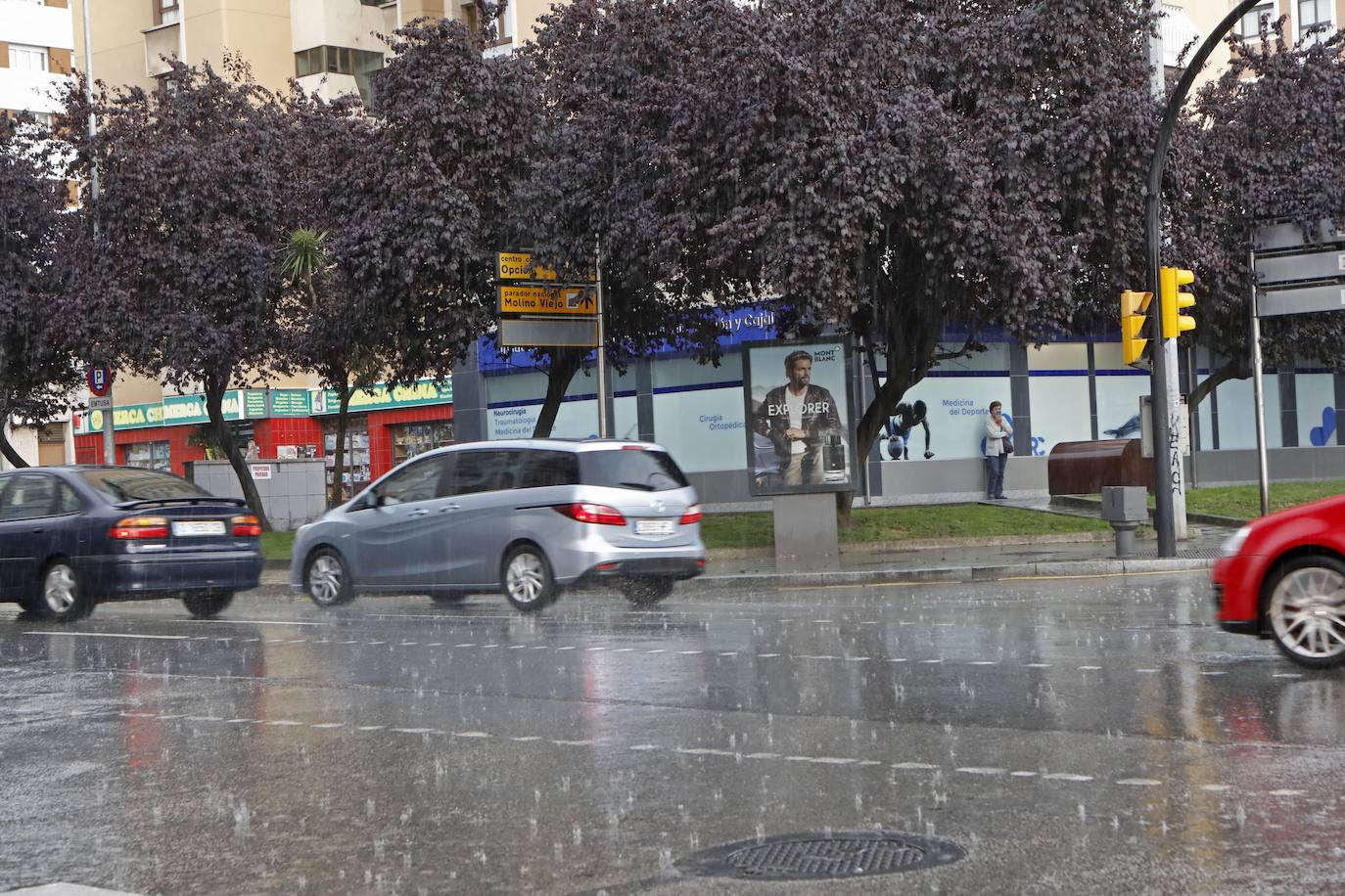 El tiempo no entiende de meses ni estaciones y, en pleno verano, ha descargado granizo sobre la capital del Principado de Asturias 