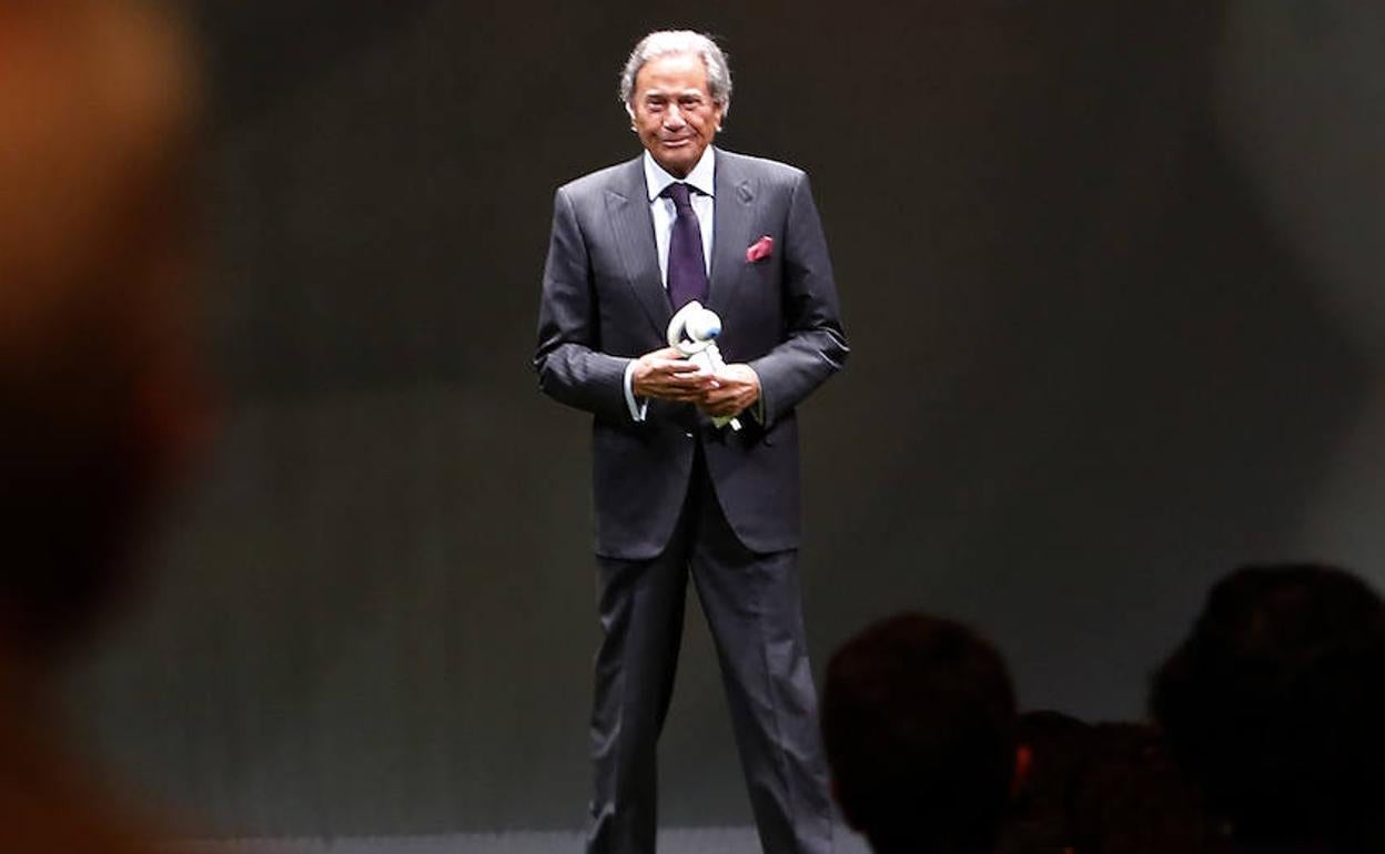 Foro lamenta la muerte del «asturiano universal»