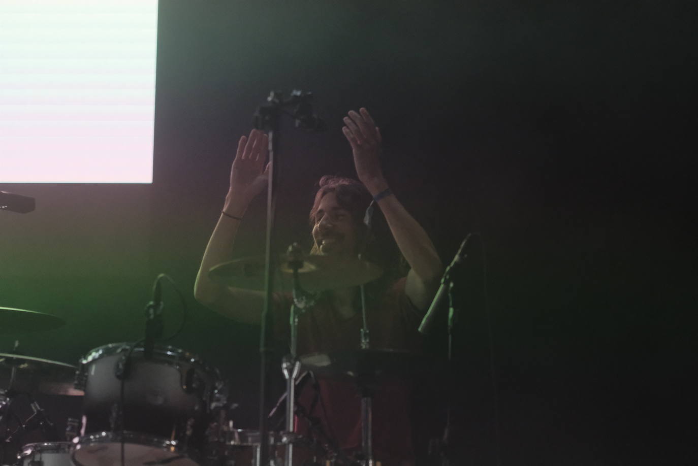 Beret conectó con los más jóvenes en Gijón. El rapero sevillano repasó sus canciones más conocidas en Metrópoli ante miles de chavales.