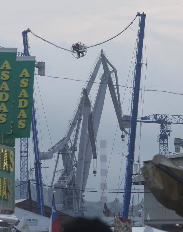 La llegada del tren negro dio inicio a la XXXII edición de la Semana Negra de Gijón, que a lo largo de nueve días contará con la participación de más de 150 autores de diversos géneros literarios y de distintos países europeos y latinoamericanos.