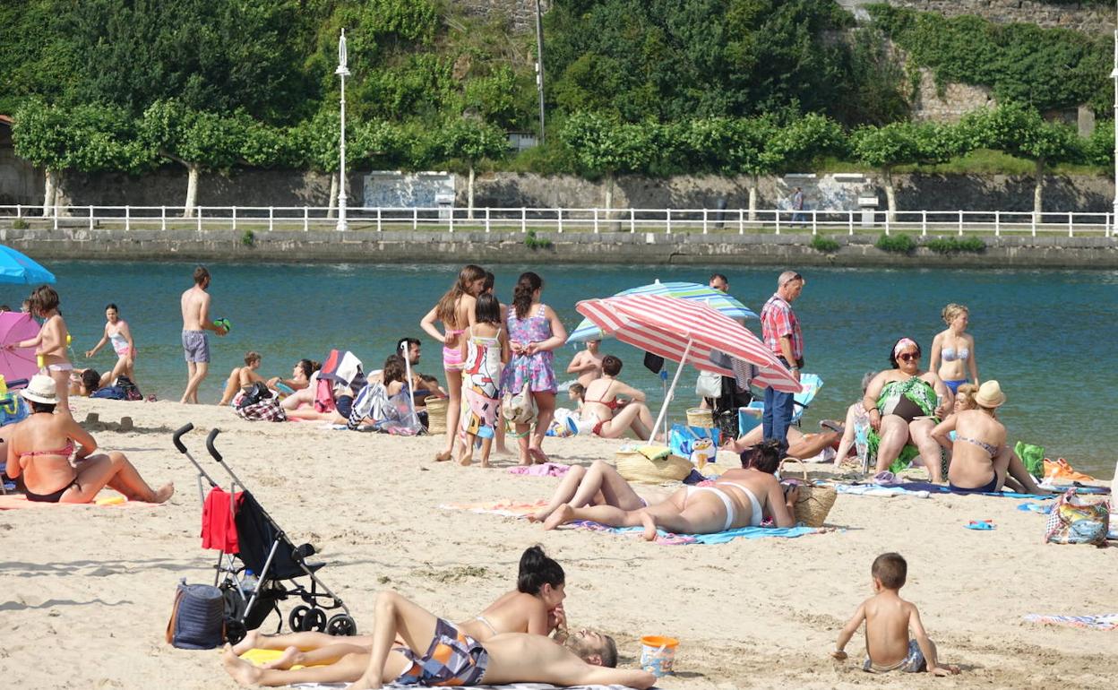 En el oriente asturiano se refrescaron en las playas.