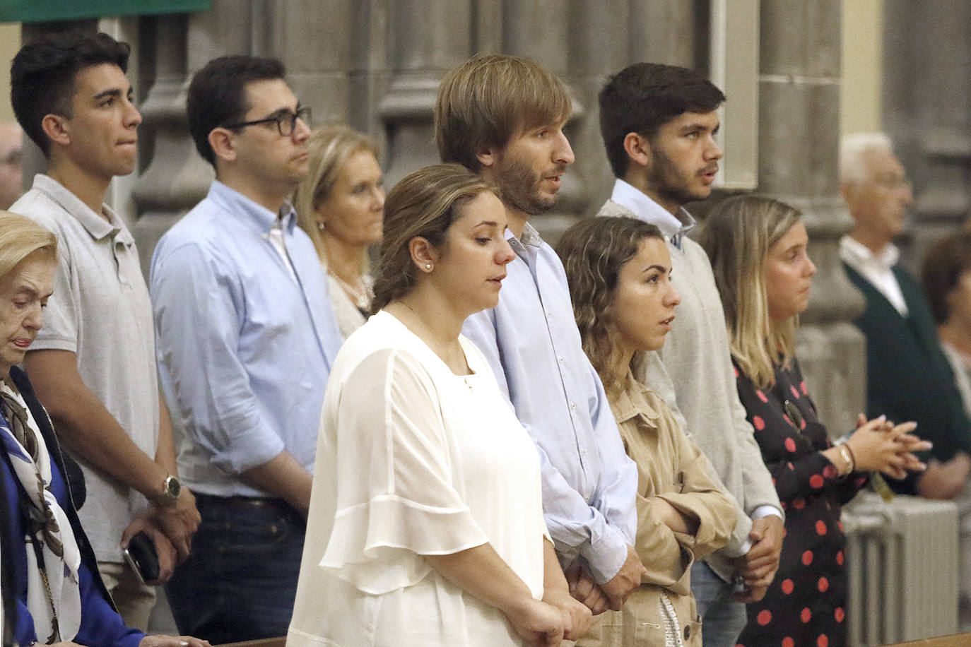 La parroquia de San Lorenzo acogió el funeral por el histórico presidente del Ateneo Jovellanos