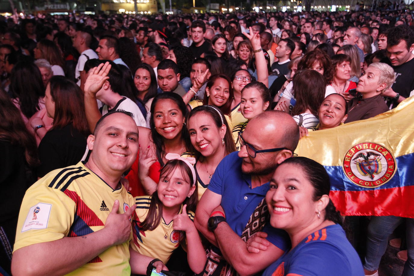 Metrópoli cerró su sexta edición con un concierto del colombiano que abarrotó el recinto ferial y puso a los asistentes a bailar al ritmo de rock latino. 