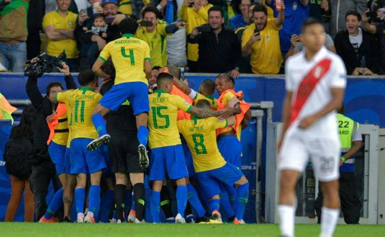 Brasil derrota a Perú en la final de la Copa América