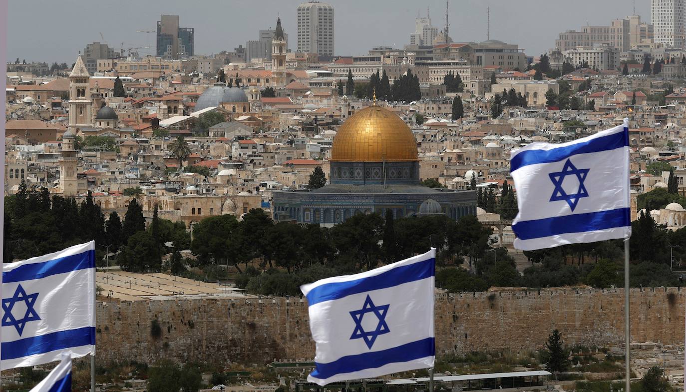 Israel: debido a la frecuente tensión entre Israel, Irán y Siria, conviene sopesar cuidadosamente la situación antes de viajar a los Altos del Golán y cercanías de la frontera de Israel con Líbano y con Siria. También se debe evitar la frontera con Gaza.