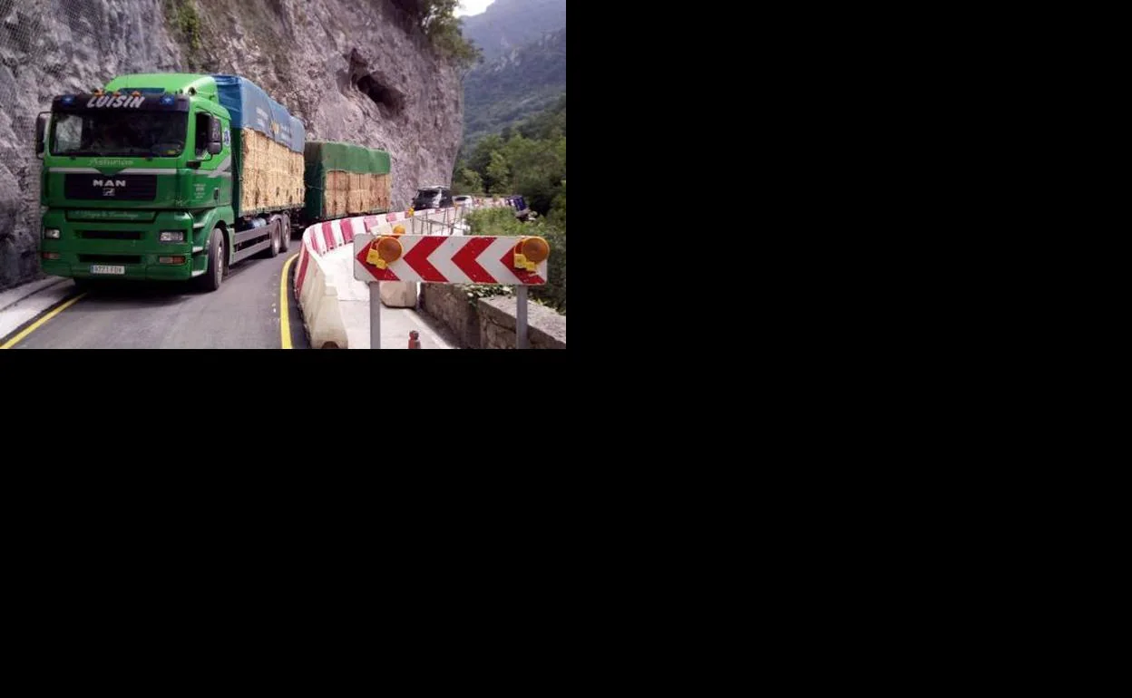 Abre al tráfico la conexión de León y Asturias por Sajambre tras cuatro meses de corte