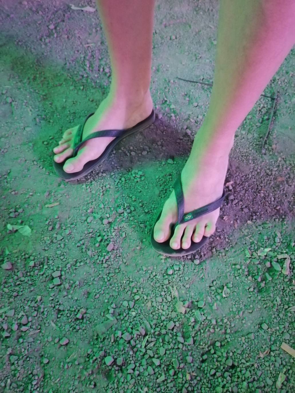 David Cobos, 35 años. "Vengo de la playa y ya pasé por aquí directamente, sin ir a casa, por eso no pude cambiarme. No estoy demasiado cómodo, pero no me queda otra".