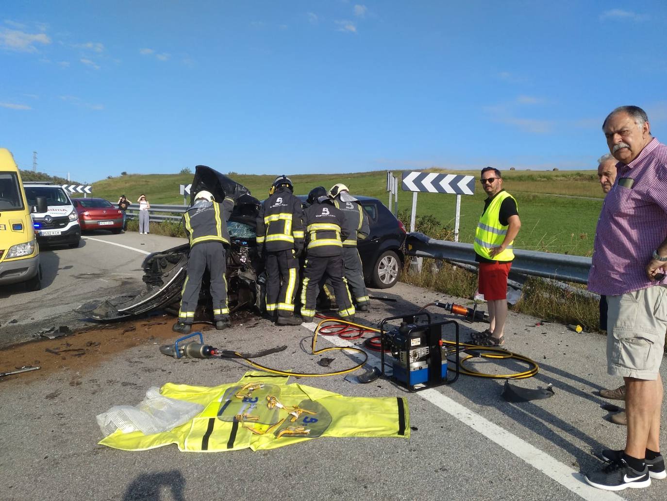 El suceso se produjo en la incorporación a la autovía del Cantábrico. 