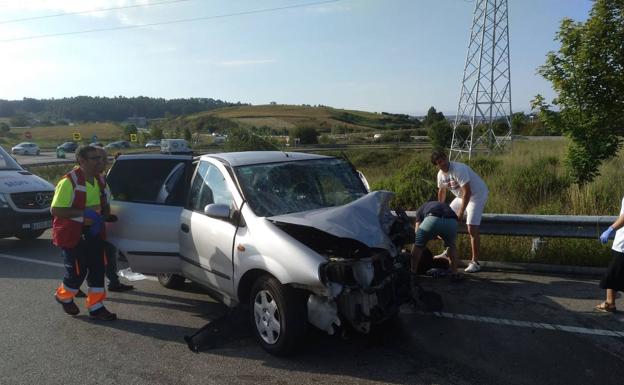 Uno de los vehículos implicados en el accidente. 