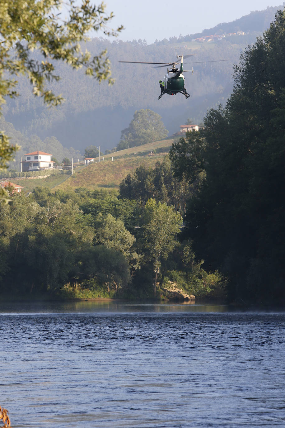 Carlos Antonio Rosario, de origen dominicano y residente en Avilés, estaba con otros cuatro amigos, que le vieron hundirse en el agua