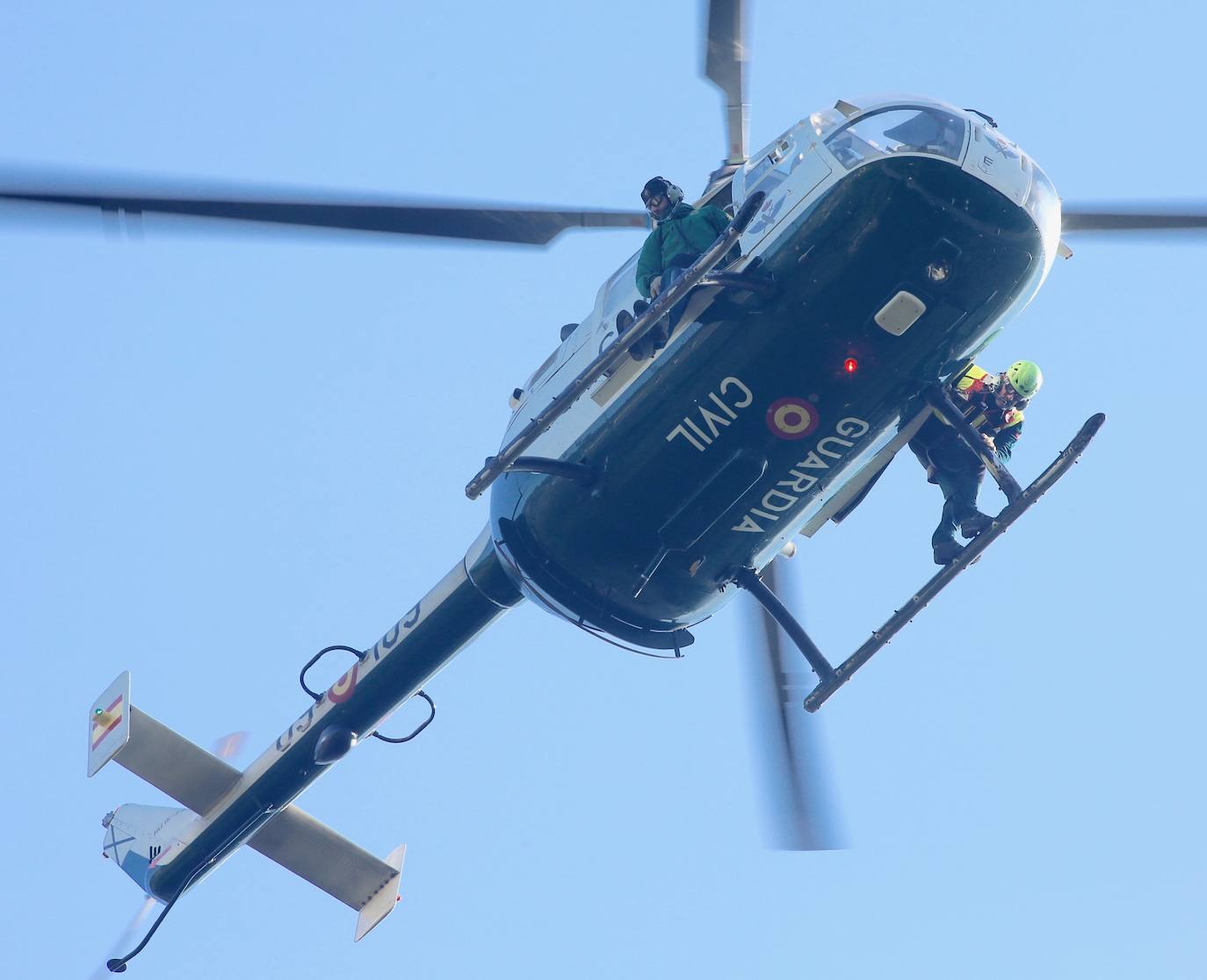 Carlos Antonio Rosario, de origen dominicano y residente en Avilés, estaba con otros cuatro amigos, que le vieron hundirse en el agua