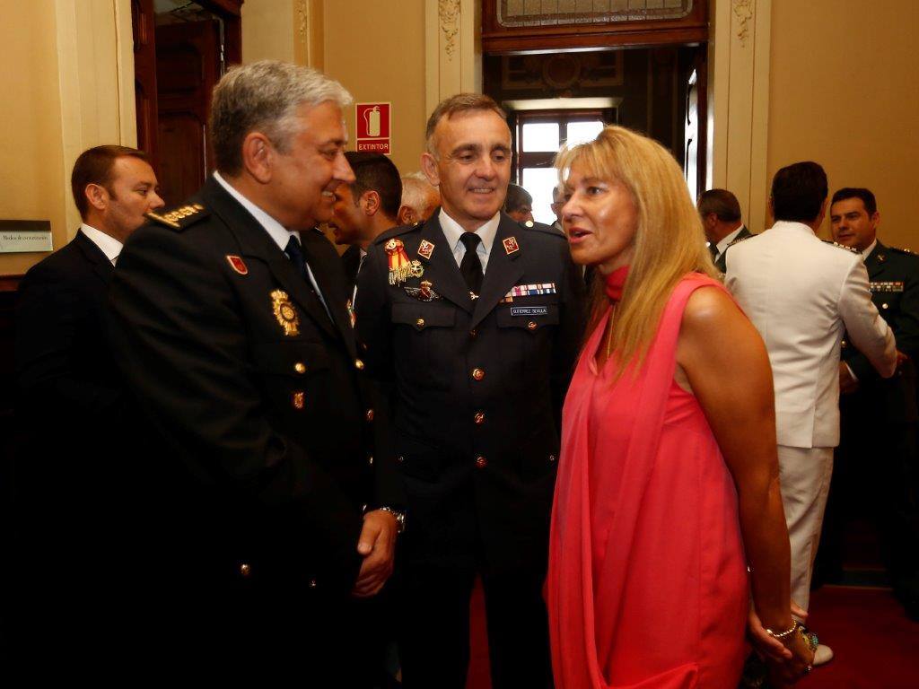 Cientos de personas estuvieron presentes en la Junta General en el acto de toma de posesión de Adrián Barbón.