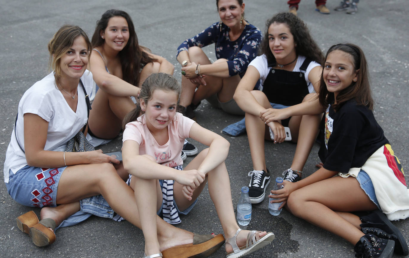 Los concursantes de la última edición del programa 'Operación Triunfo' congregaron a unos 4.000 incondicionales la explanada de Marina Civil.