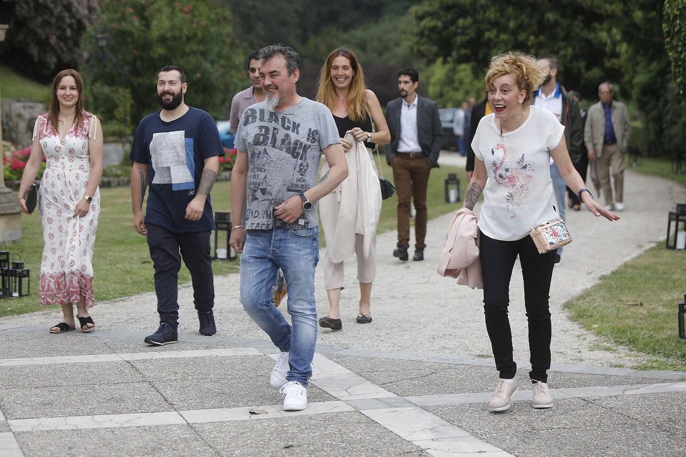 Este lunes tuvo lugar la entrega de los Premios Calderetas de Don Calixto en el Palacio de La Riega, en donde se reconoció a Albert Adrià, como Maestro Nacional; El Cenador del Azul, Maestro Asturiano, y Ricardo Fernández a la proyección. Marcos Granda estrena un nuevo premio al Impulso Gastronómico.