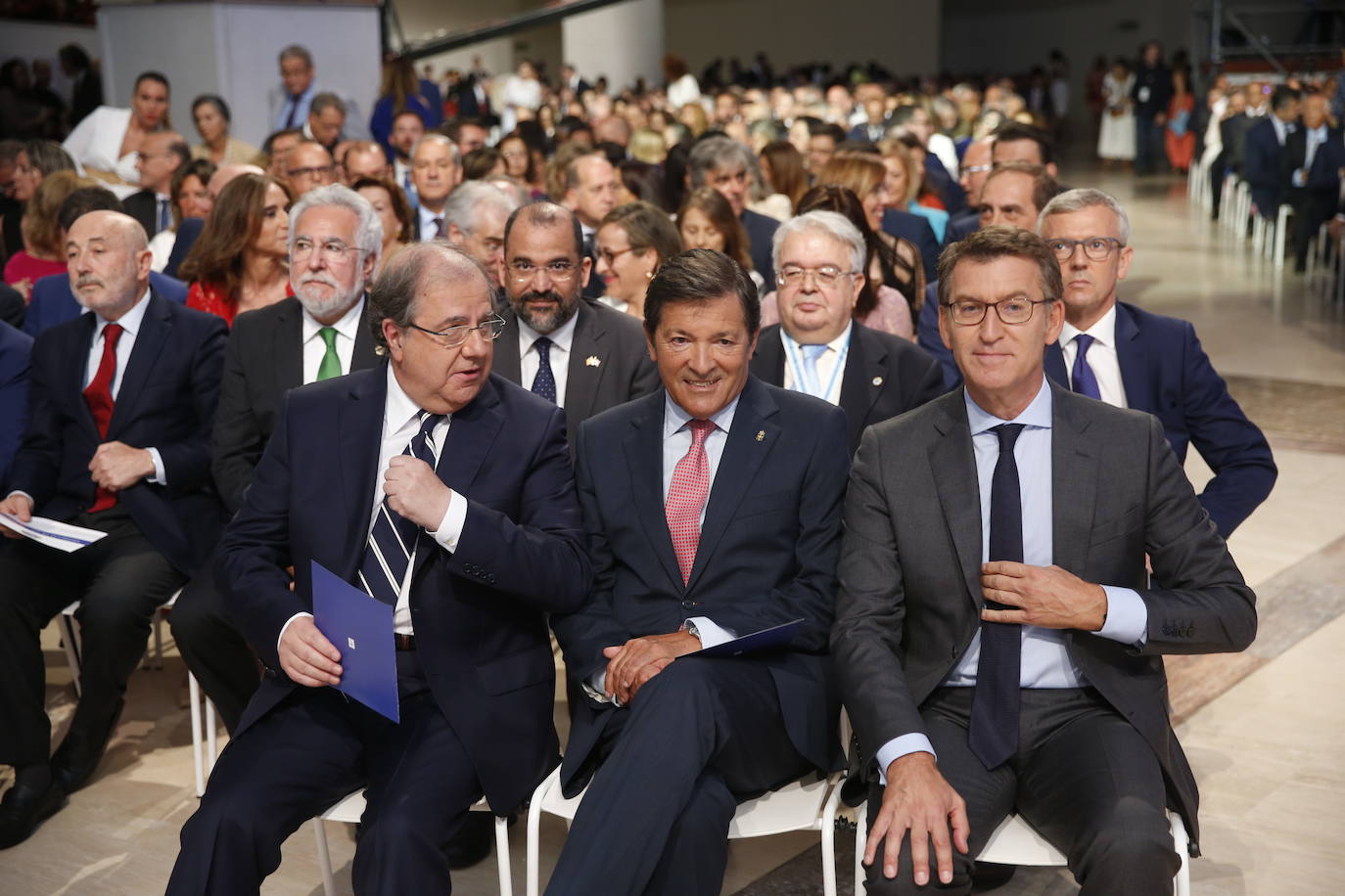 El expresidente del Principado Javier Fernández fue homenajeado este mediodía en Galicia por el gobierno de Núñez Feijóo.