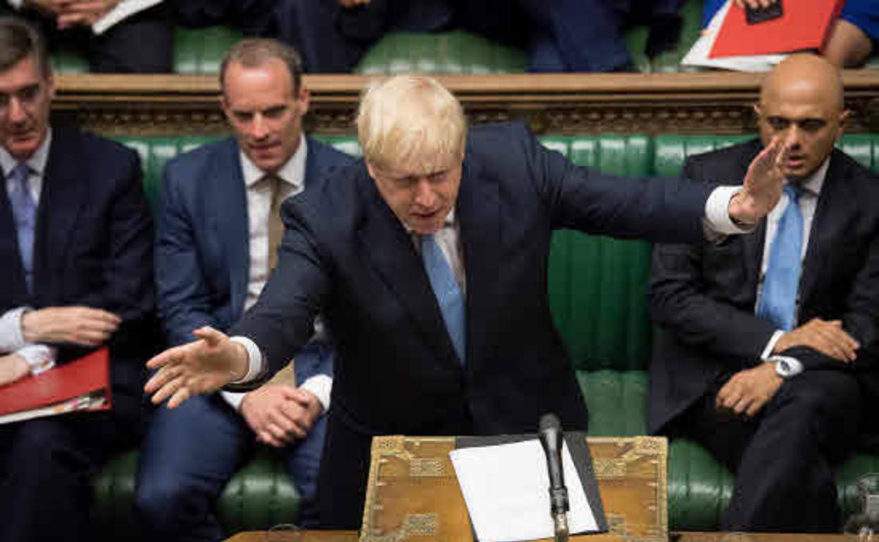 Boris Johnson durante una sesión en el Parlamento de Reino Unido