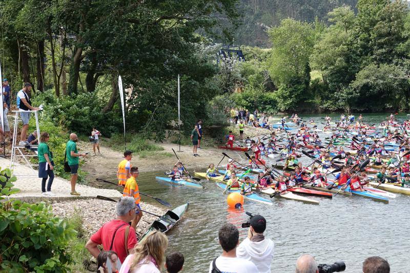 Cientos de niños tomaron parte en el Mini Sella, en el que será un aperitivo de la prueba grande que se celebrará el próximo sábado. 