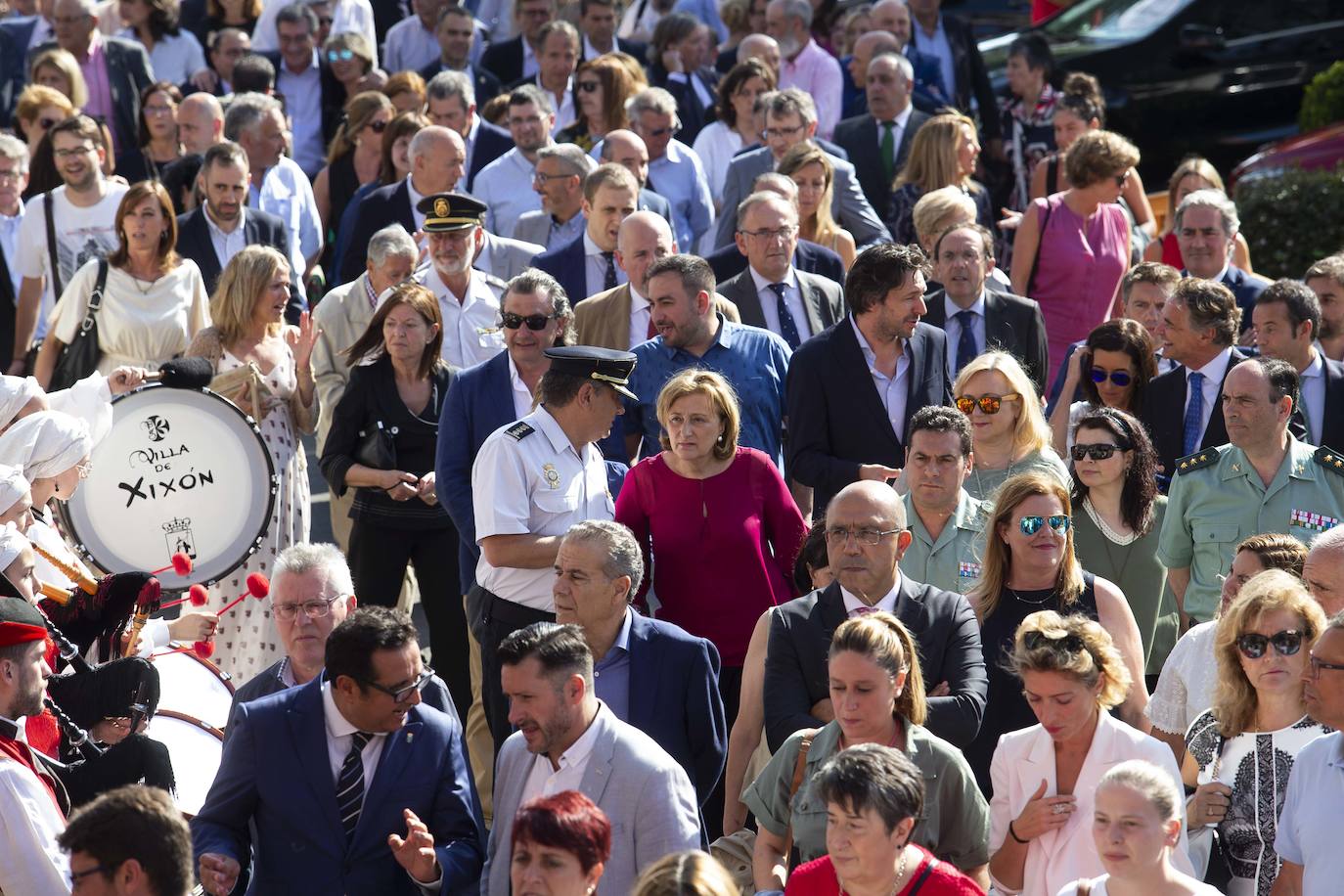 La ministra de Sanidad, Consumo y Bienestar Social, María Luisa Carcedo, ha inaugurado la 63 Feria de Muestras de Asturias, que se celebra en el recinto Luis Adaro de Gijón. Participaron en el acto, además, el presidente del Principado, Adrián Barbón; la alcaldesa de Gijón, Ana González, y el presidente de la Cámara de Comercio de Gijón, Félix Baragaño.