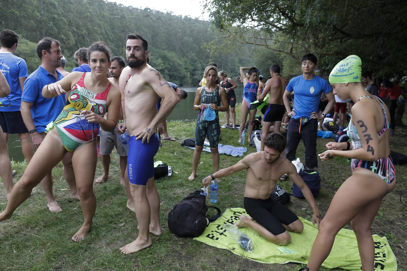 El campeón alemán Rob Muffels consiguió esta tarde su cuarto entorchado en el Descenso a Nado de la Ría y la holandesa Van Rouwendaal se impuso en la categoría femenina.