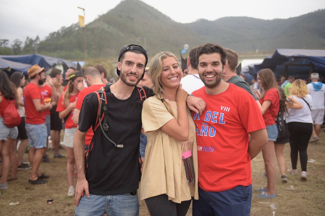 Miles de personas se congregan en el prau Salcéu para participar en la popular fiesta de Pravia