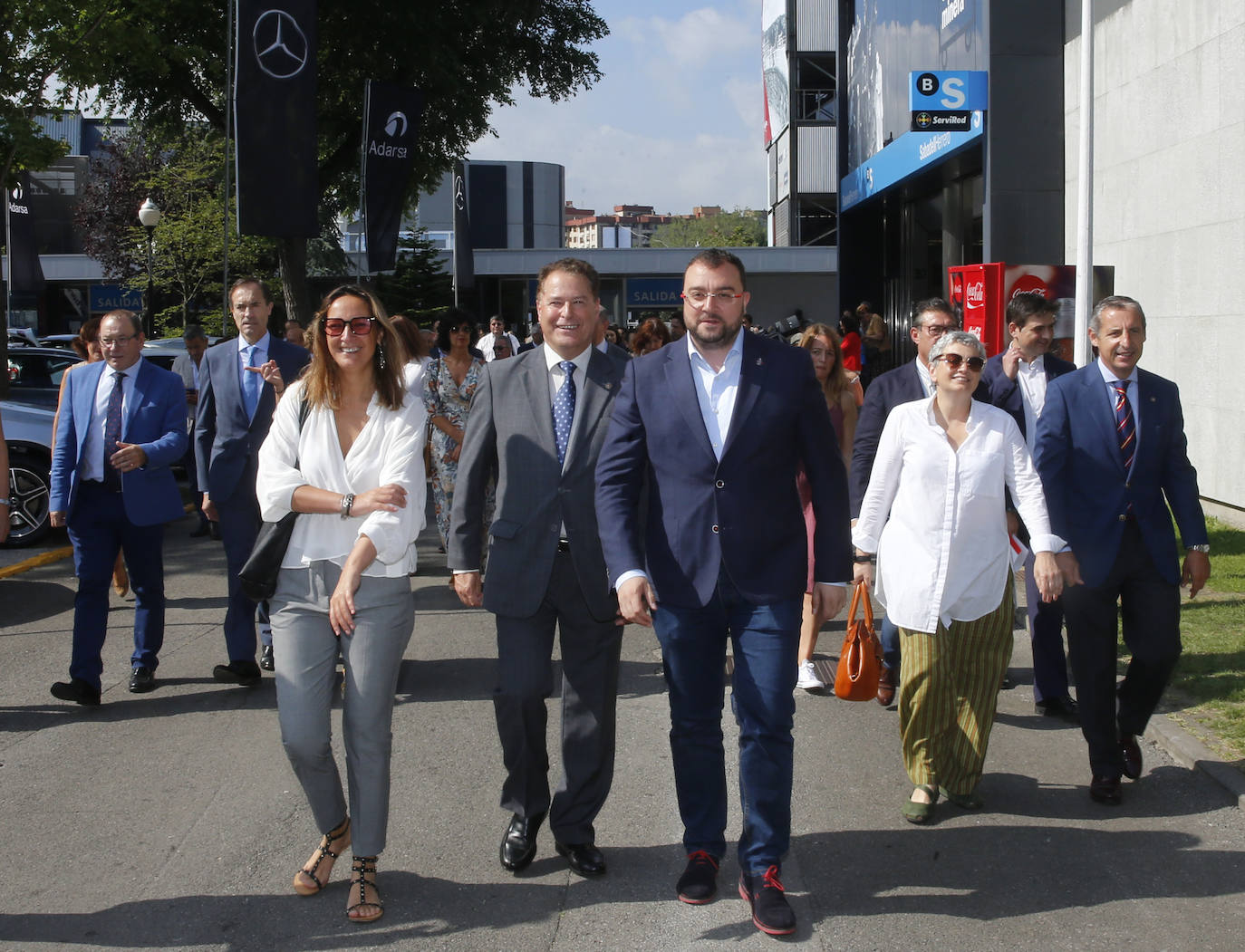El presidente del Principado, Adrián Barbón, ha visitado la Feria Internacional de Muestras de Asturias que se desarrolla en el ferial Luis Adaro de Gijón. El jefe del Ejecutivo regional ha recorrido distintas exposiciones, entre ellas la de EL COMERCIO, y ha conversado con distintos representantes de la empresa y la sociedad asturianas.