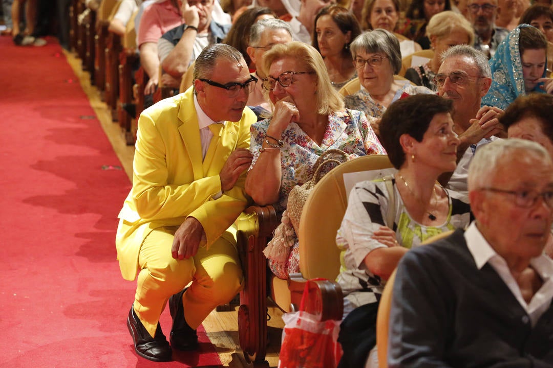 La compañía catalana consiguió una vez más divertir en el estreno de su espectáculo en el Jovellanos. 'Adiós Arturo' estará presente en la ciudad hasta el día 18 para aquellos que quieran disfrutar de una función llena de optimismo y vitalidad.