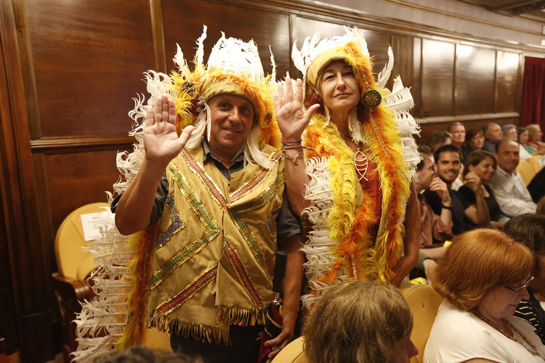 La compañía catalana consiguió una vez más divertir en el estreno de su espectáculo en el Jovellanos. 'Adiós Arturo' estará presente en la ciudad hasta el día 18 para aquellos que quieran disfrutar de una función llena de optimismo y vitalidad.