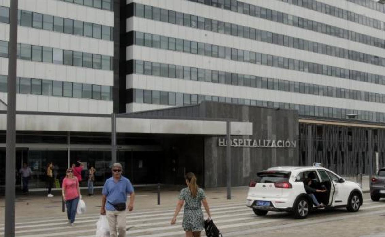 Exterior del Hospital Universitario Central de Asturias. 