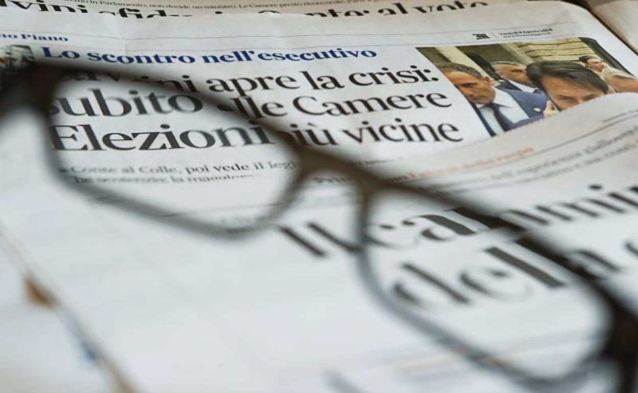 Prensa italiana hablando de la posibilidad de unas próximas elecciones.
