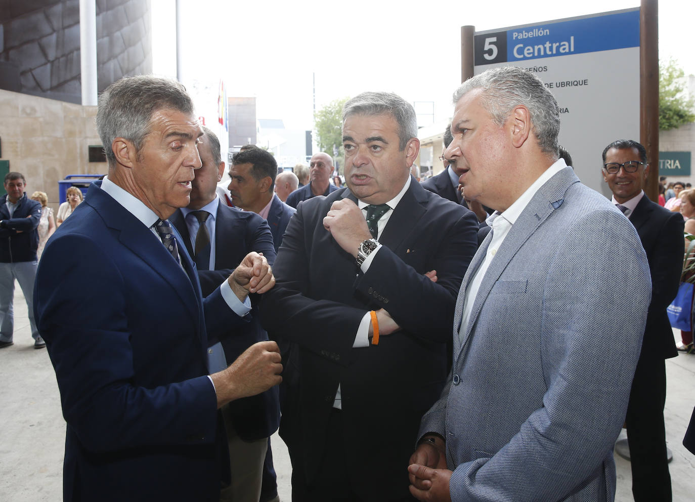 Día de León y Astorga en la Feria de Muestras de Asturias. La provincia vecina ha elegido la gran cita comercial del Principado para dar a conocer sus productos gastronómicos, como embutidos, queso, vino o miel, y su gran oferta turística. La propuesta ha reunido a numeroso público.