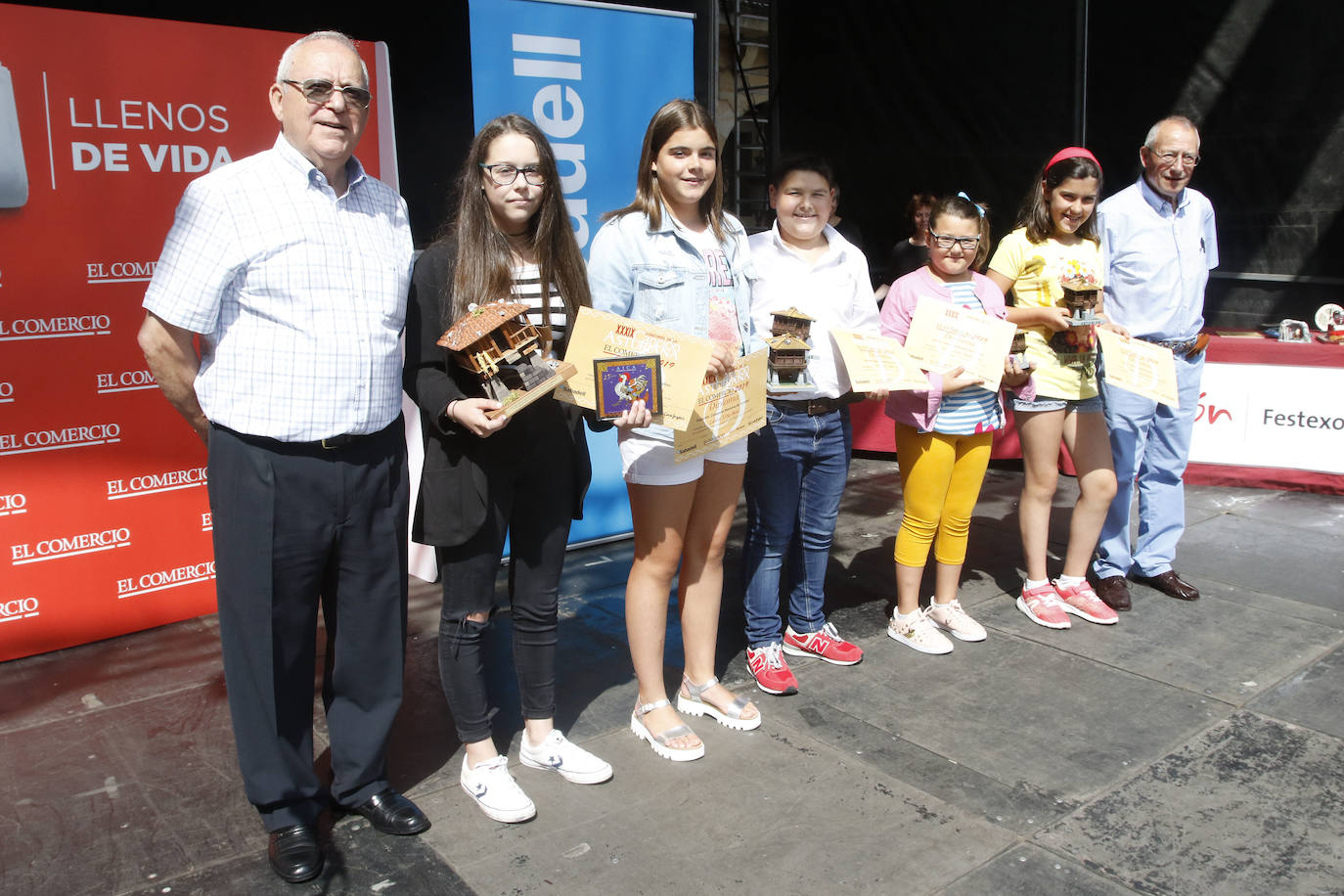 Celestino Rozada y Lorena Corripio son los ganadores absolutos del XXXIX Concurso de Canción Asturiana organizado por EL COMERCIO en Gijón. 