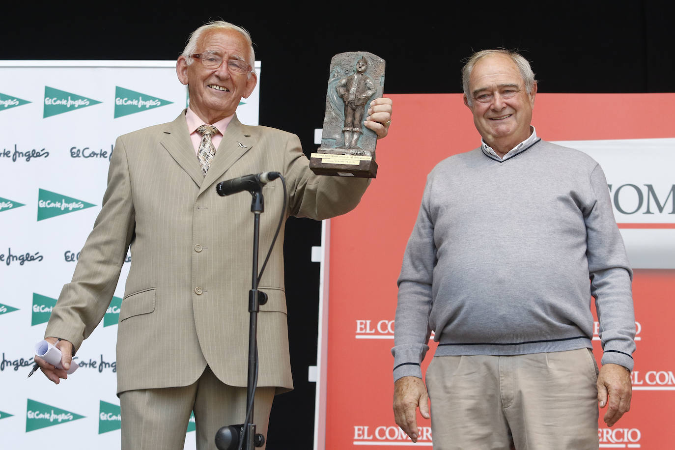 Celestino Rozada y Lorena Corripio son los ganadores absolutos del XXXIX Concurso de Canción Asturiana organizado por EL COMERCIO en Gijón. 