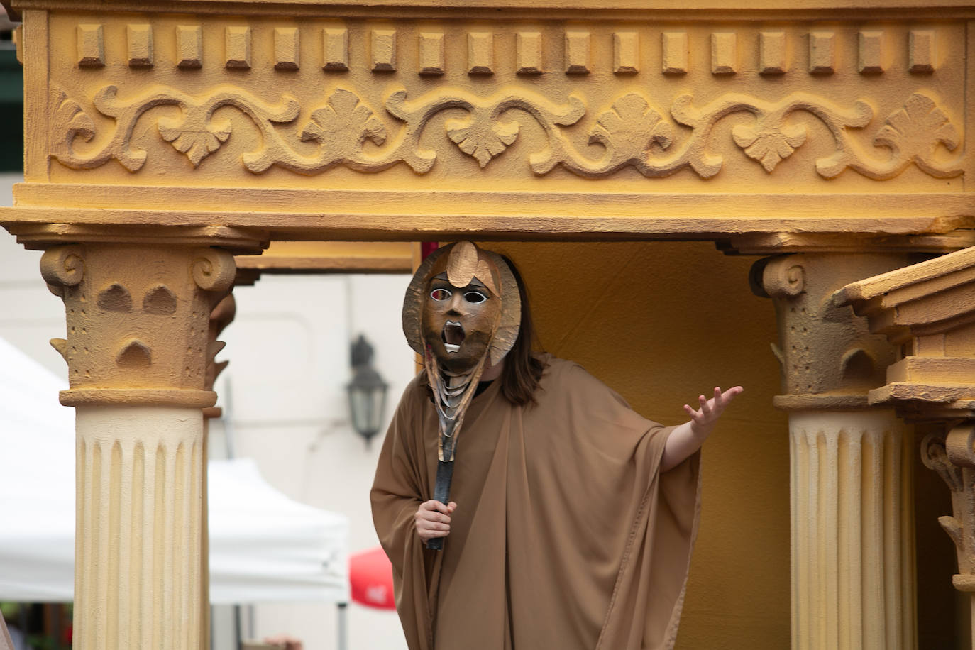 Miles de personas han disfrutado del gran desfile de carrozas de Valdesoto, una cita llena de color y diversión.