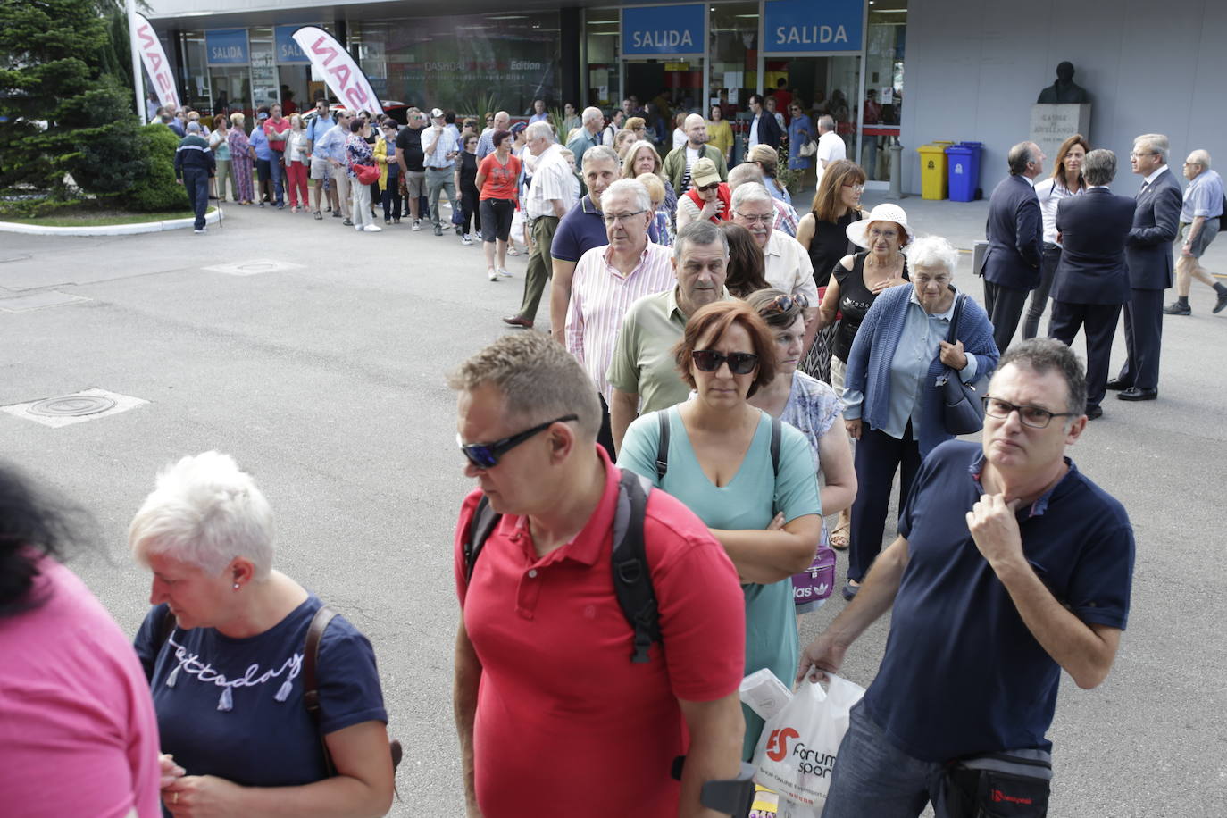 La Feria de Muestras de Asturias ha registrado una gran afluencia de público este martes, día del Banco SabadellHerrero, cuyo pabellón, dedicado a la minería asturiana, constituye uno de los atractivos del certamen.