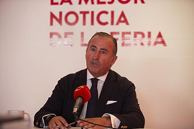 Pablo Junceda, en el set televisivo de EL COMERCIO. :: D. MORA