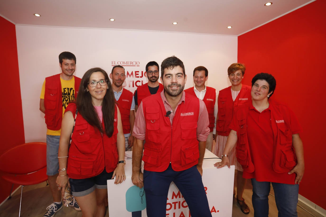 Los más rezagados todavía pueden acercarse hasta el recinto ferial Luis Adaro. Durante la jornada de este viernes miles de asturianos y turistas disfrutaron de las distintas alternativas que ofrece la Feria. 