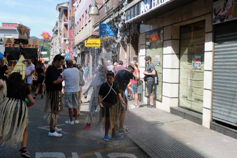 Cientos de personas se dan cita en una de las fiestas más populares del verano asturiano.