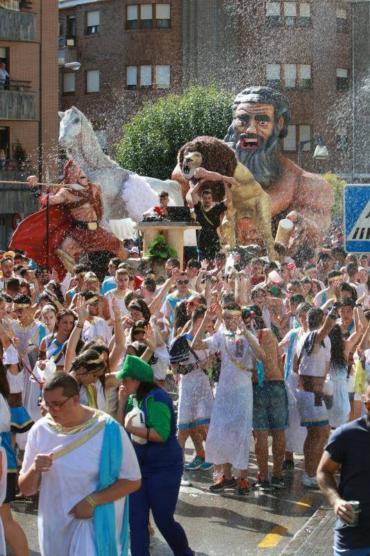 Cientos de personas se dan cita en una de las fiestas más populares del verano asturiano.