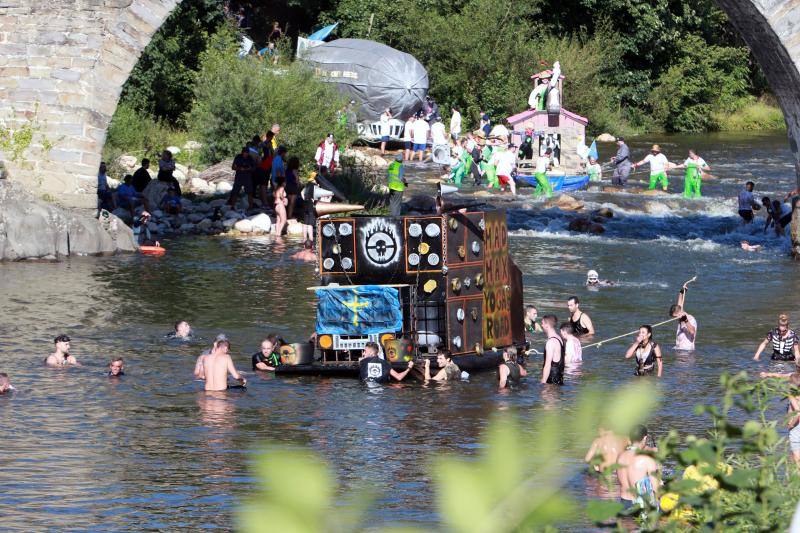 Cientos de personas se dan cita en una de las fiestas más populares del verano asturiano.