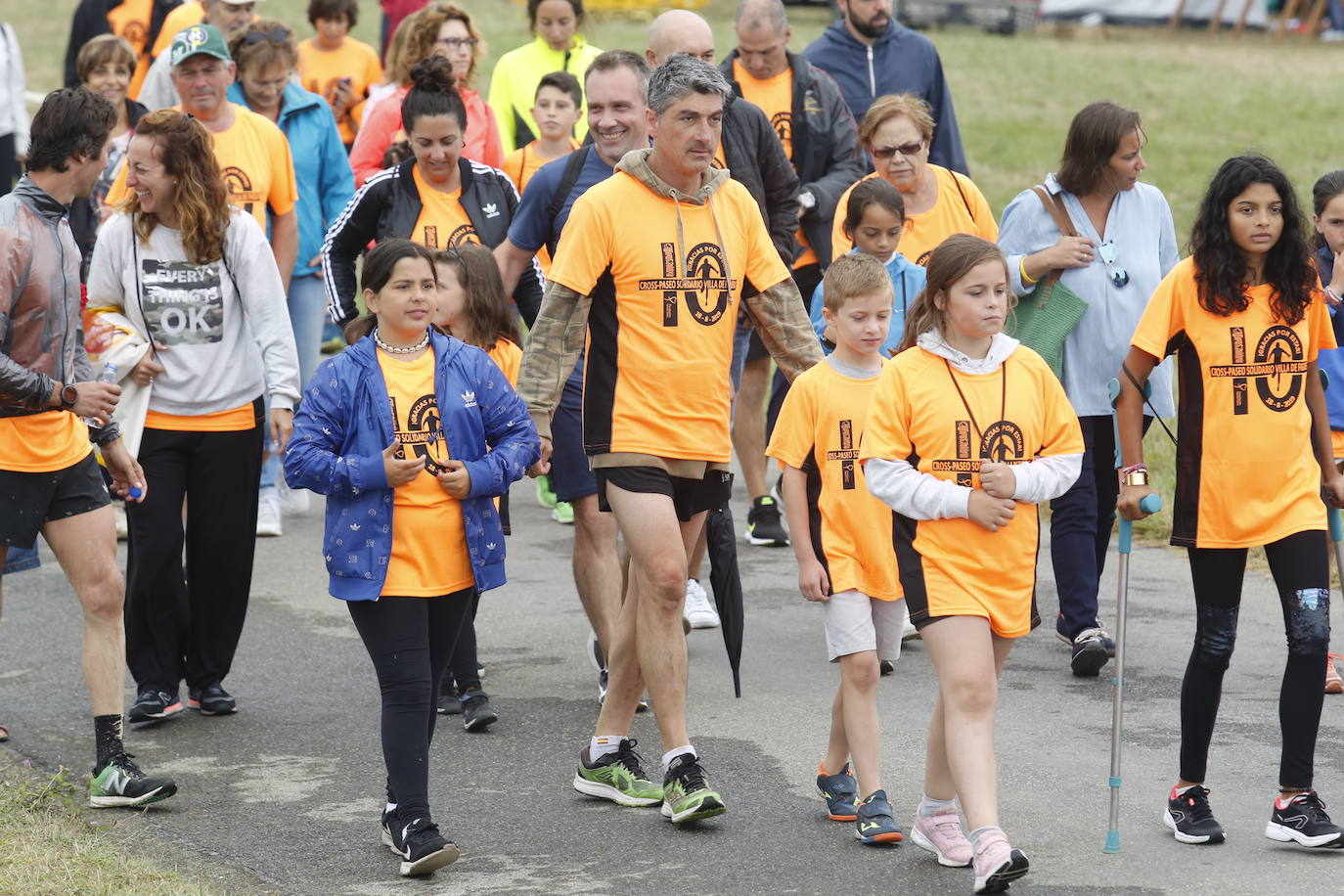 La localidad de Figueras realizó un recorrido de siete kilómetros para recaudar fondos para la Fundación Sandra Ibarra en su lucha contra el cáncer.